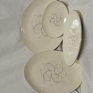 Homer Laughlin Rhythm Capri Sreving Pieces, Set of 4
